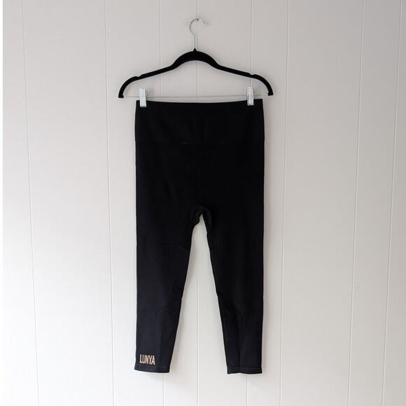 Lunya Soft Supportive Seamless Modal Cropped Leggins Black Pants - Picture 2 of 7